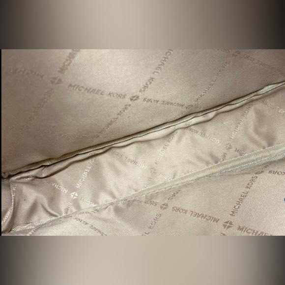 Michael Kors Fulton Leather Crossbody Bag - Picture 4 of 6